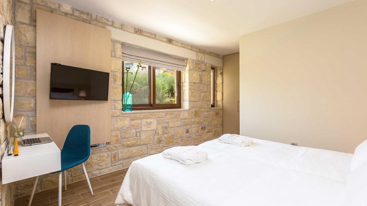Villa Emilia I Luxury, Amazing Seaview, Next To The Town Kíssamos Exterior foto