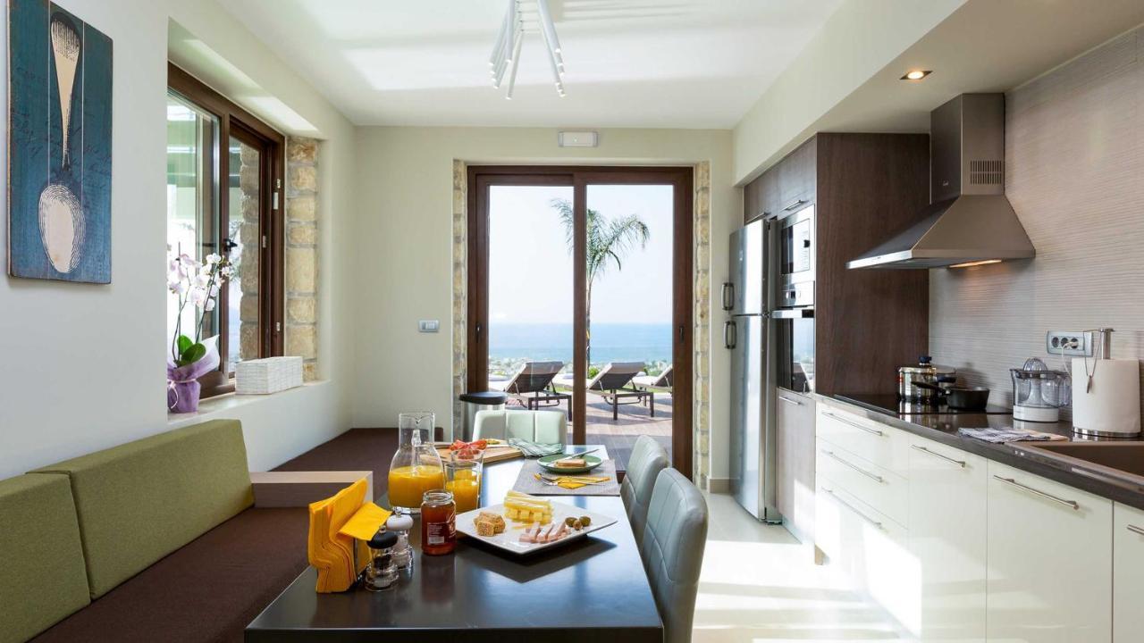 Villa Emilia I Luxury, Amazing Seaview, Next To The Town Kíssamos Exterior foto