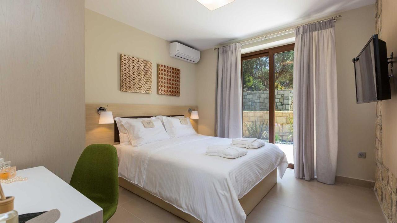 Villa Emilia I Luxury, Amazing Seaview, Next To The Town Kíssamos Exterior foto